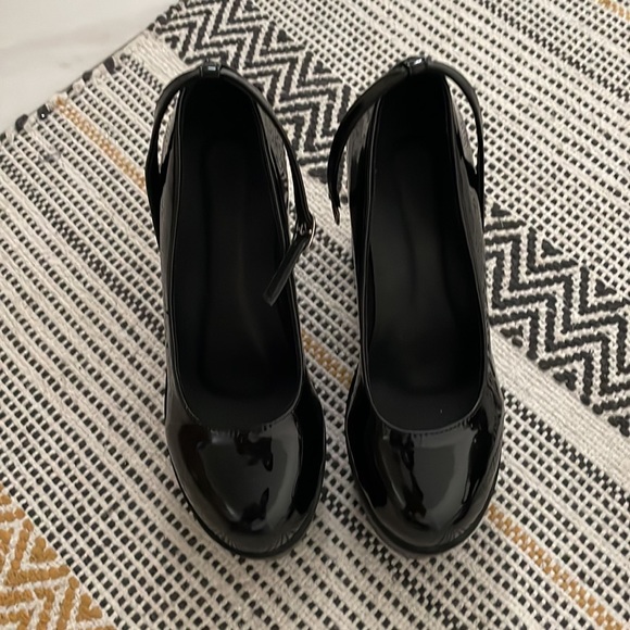 BLACK PUMPS WITH ANKLE BRACELET - Picture 3 of 6